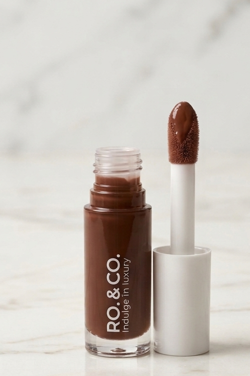 Begum Ultra Shine Lip Gloss with Hyaluronic Acid